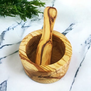 5.5 Inch Rustic Olive Wood Mortar And Pestle Set – Handcrafted For Grinding Herbs, Spices, Garlic