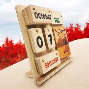 Personlig Montessori-kalender i trä, läromedel för barn bild 7