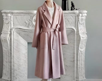 Cappotto avvolgente da donna in pura lana color malva polveroso con cintura, classico cappotto a vestaglia in lana autunno inverno dalla vestibilità ampia, soprabito a kimono con cintura lunga con risvolto da donna