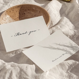 Plantilla de tarjeta de agradecimiento de boda escrita a mano, tarjeta de agradecimiento sencilla, de inspiración vintage, elegante, caligrafía, clásica, descarga instantánea, W08