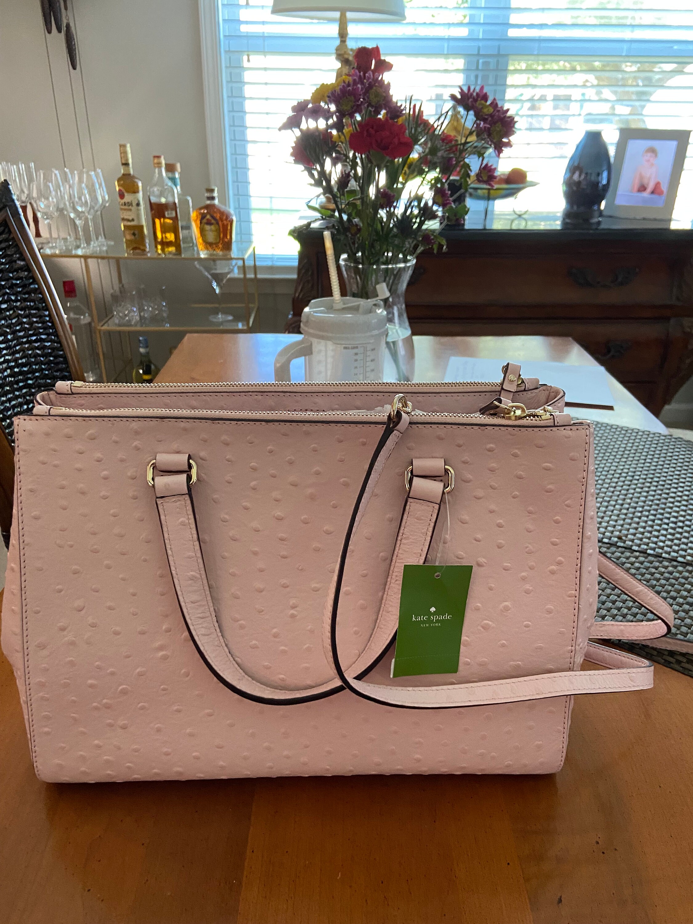 Kate spade black shop purse with white stitching