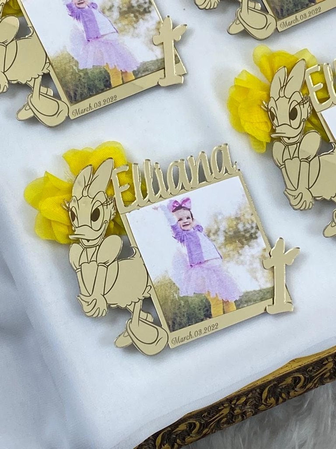 Personalized Daisy Duck Photo Frame Magnet: First Birthday Party Favor ...