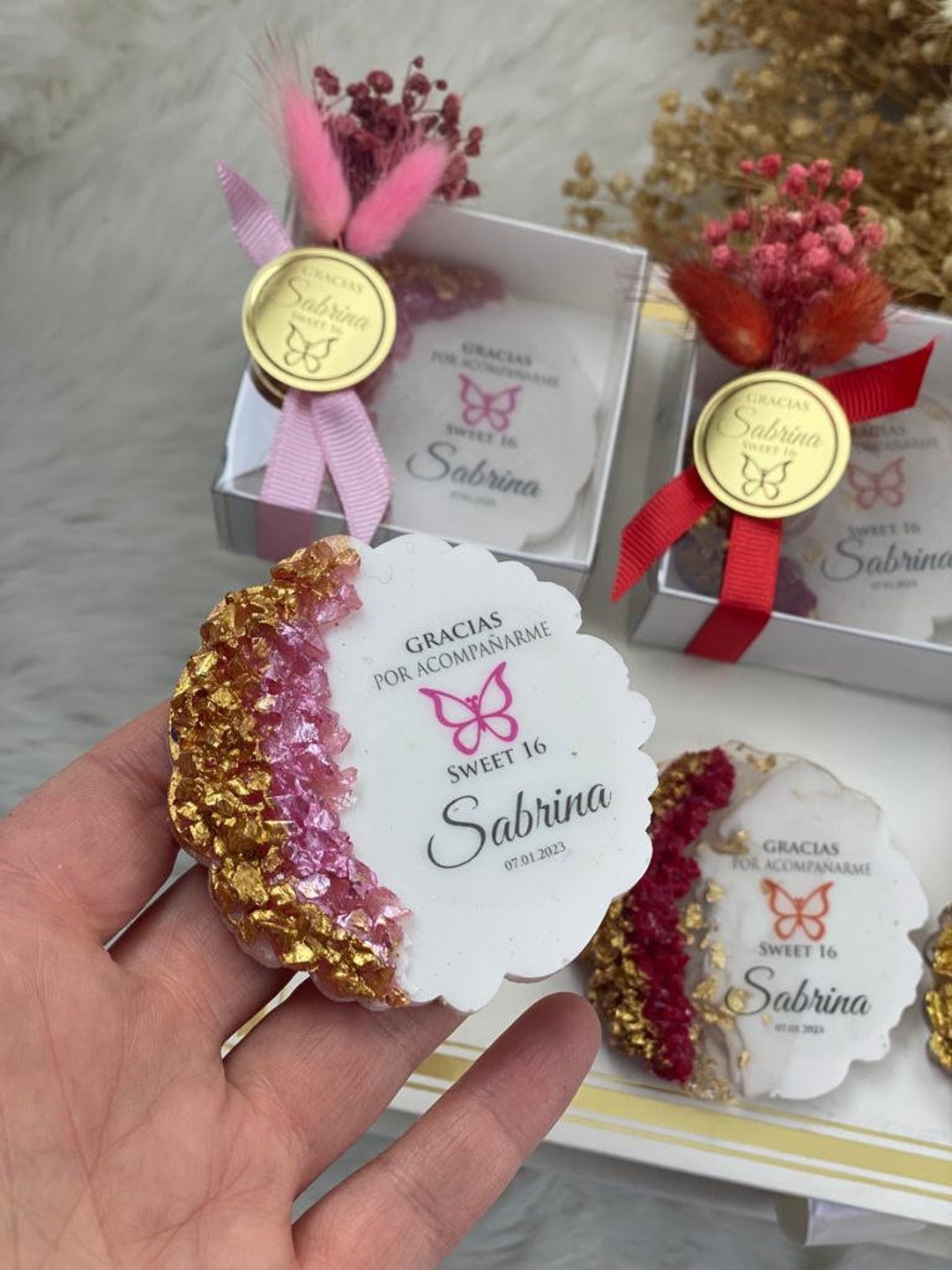 Recuerdos magnéticos personalizados para quinceañeras: regalo rosa y dorado  para fiestas de dulces 16 - Etsy México, image size:1080x1440