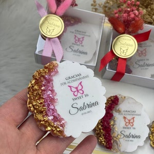 Pink Gold Custom Quinceanera Magnet Favors, Sweet 16 Favors, Mis Quince 15 Party Favor, Personalized Gift, Quinceanera Gift, Mis Anos Favors