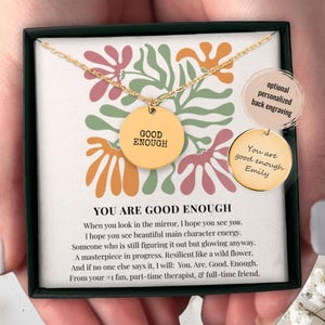 Collar "Eres lo suficientemente bueno", regalo personalizado de amor propio y motivación para tu mejor amiga, joyería personalizada para animar la amistad, regalo para tu hermana.