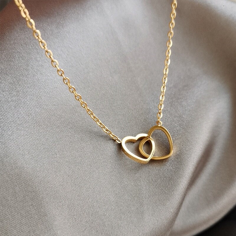 Heart medallion deals necklace