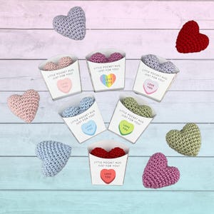 Pocket Hug Heart Häkelanleitung + super süßer Printable Halter
