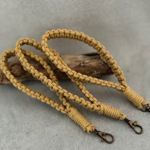 Macrame keychain