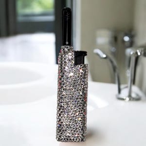 Navulbare aansteker – verfraaid met glassteentjes, sprankelende kousvuller, uniek interieur