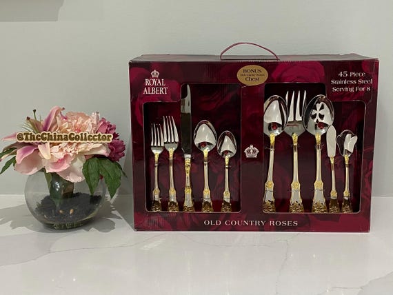Royal Albert Old Country Roses Cutlery Set: 45-piece