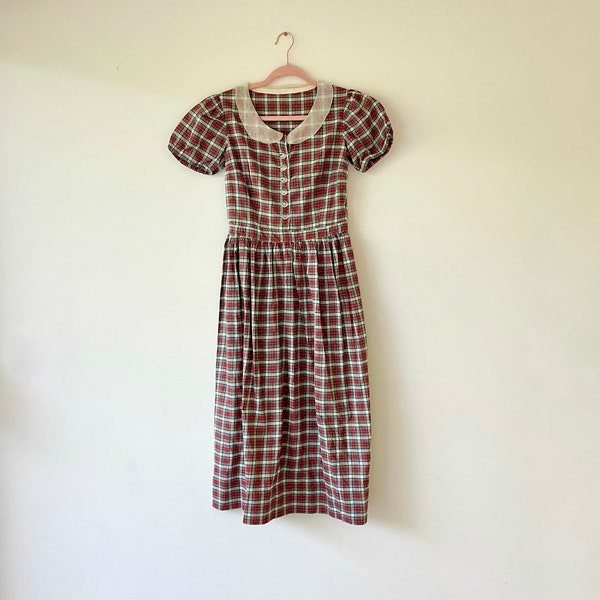 Vintage 1940s Plaid Collared Midi / Maxi Dress, School Girl Fashion