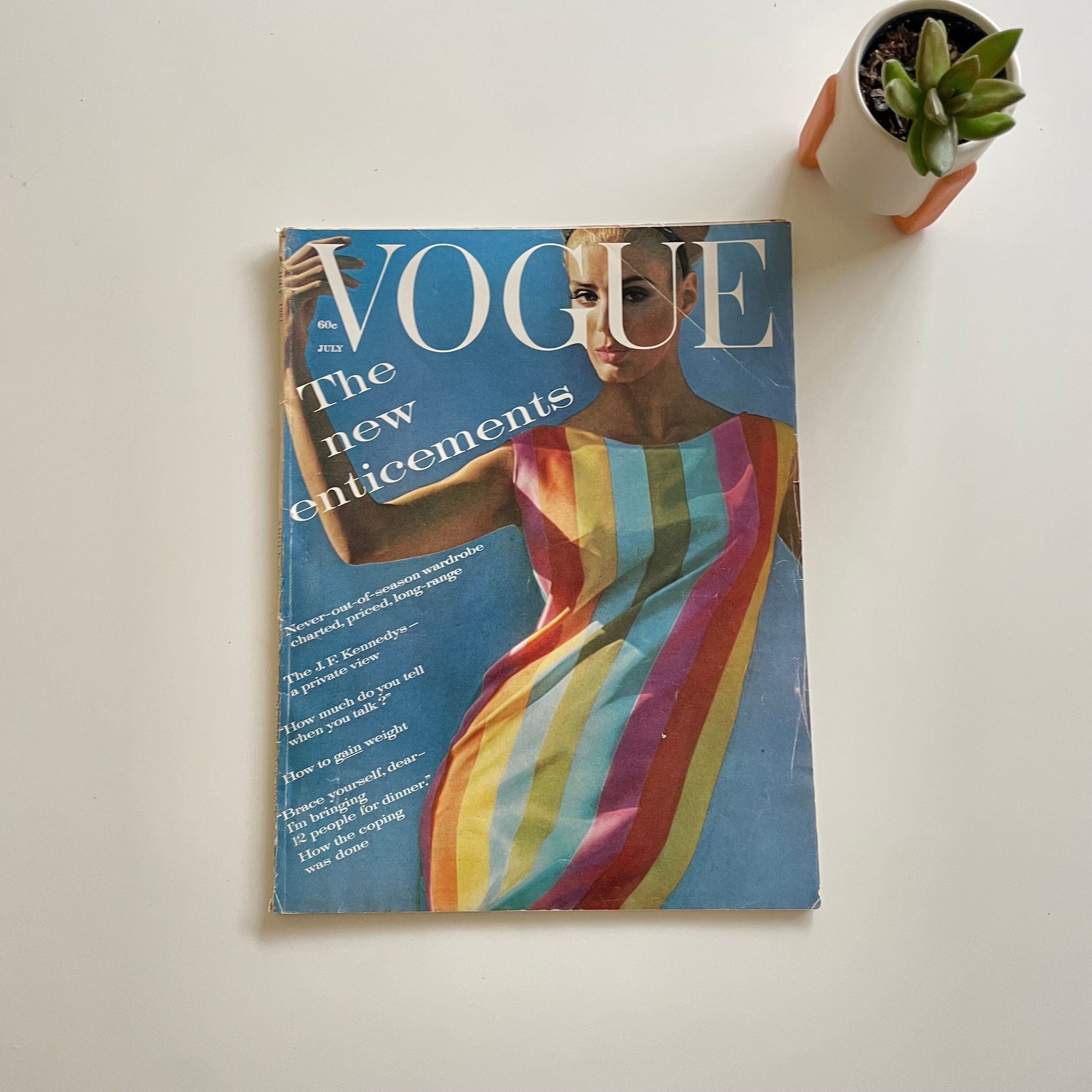 洋書 Vogue Poster Book Vogue Magazine October 2008 Rachel Weisz Renee Fleming