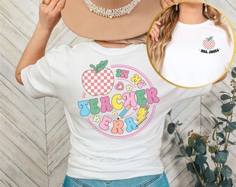 Gepersonaliseerd in mijn leraar tijdperk shirt leraar aangepaste naam shirt leraar tijdperk shirt leraar cadeau terug naar school leraar 5e leerjaar ESL leraar