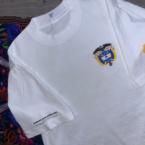 Unisex Colombia Shirt, Colombia image Shirt, Latina Gift, Colombia Gift, Colombian Shirt, Camisa de Colombia, Republic of Colombia