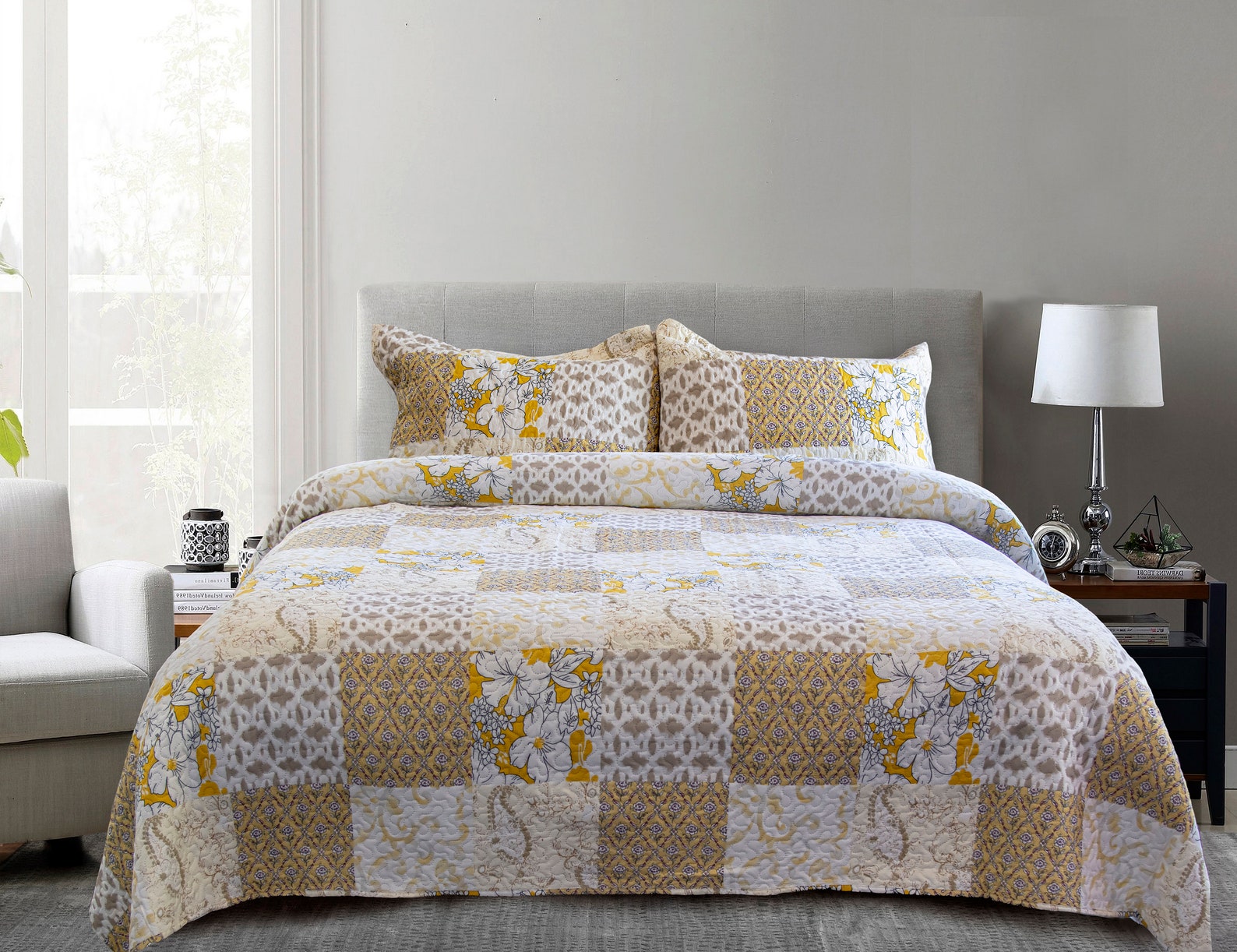 Oversized Patchwork Yellow Pattern Quilt Set Sham Included Lightweight