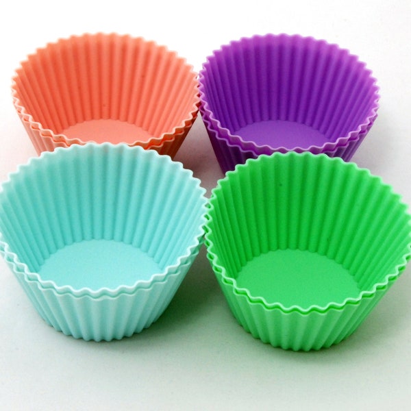 Set of 4 Colorful Reusable Silicone Muffin and Cupcake Baking Cups