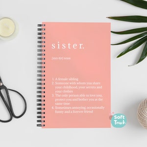 Libreta A5 personalizada con el nombre de su hermana - Regalos divertidos para hermanos - Tacto suave - Regalo de cumpleaños personalizado para ella
