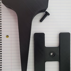 RC Wall Mount for Axial, Arrma, Redcat, HPI, Kyosho, Tamiya, Losi, Team Associated, Traxxas RC cars, trucks and buggies.