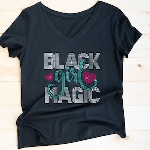 Black Girl Magic Strass T-Shirt - Feiern Sie Ihre Ausstrahlung