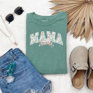 Floral Mom Shirt for Mothers Day , Cute Mama Shirt with Flower , Spring Gift Tee Idea for Her , Mom Life T-Shirt , Mother&#39;s Day Shirt