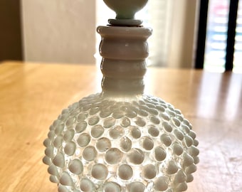 アメリカ　フェントン　フレンチオパールセント　ホブネイルの香水瓶 フェントン フレンチオパールセント ホブネイル USA ビンテージ