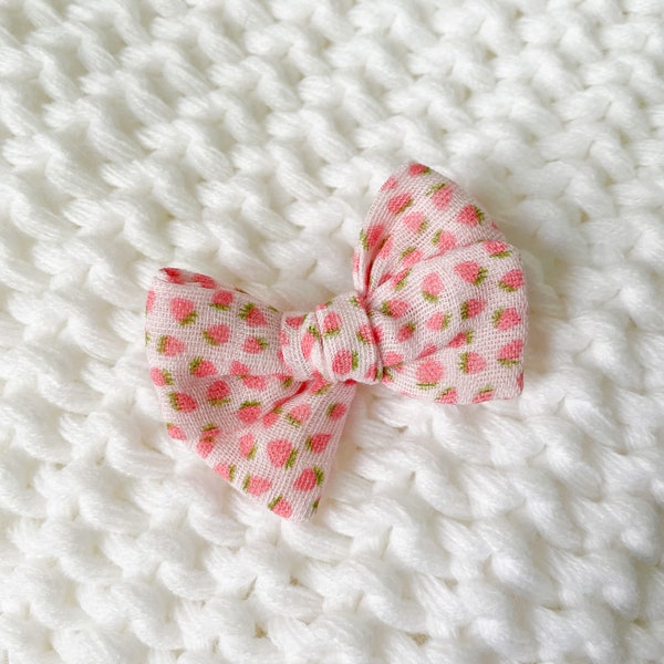 Strawberry Gauze Baby Nylon Headband, Soft Newborn Bow, Infant Hair Accessory, Girl School Hair Clip, Toddler Hairclip, Small Baby Headband