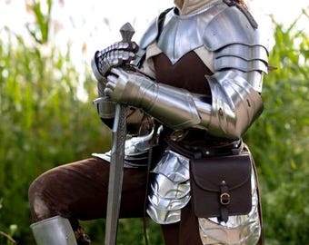Handgefertigte Kriegerin Rüstung Set Damen Mittelalterliche Stahlrüstung Fantasy Cosplay Kostüm