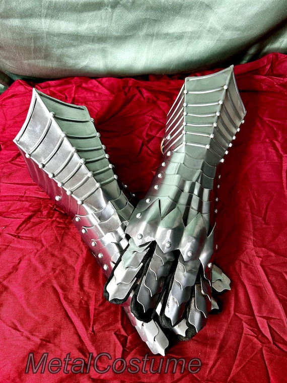 Medieval Nazgul Silver Gauntlets Witch King Costume Ringwraith Gloves For Cosplay And Halloween Party Wear