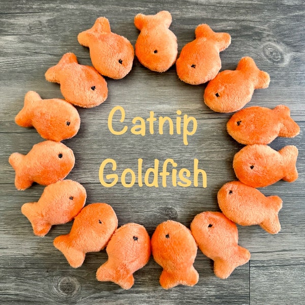 Plush Catnip Goldfish Cat Toy: Organic Pet Gift