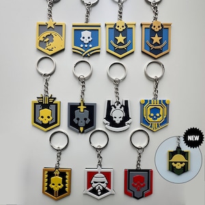 Gaming Badge Keyring Set – Sci-Fi Inspired Warbond Emblems – Gifts for Gamers & Cosplay Fans
