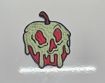 Parche bordado de manzana venenosa