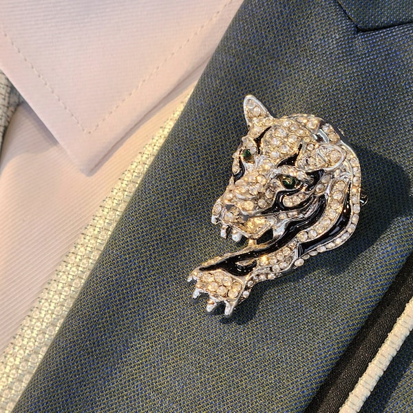 Broche para hombre, Pin de tigre plateado