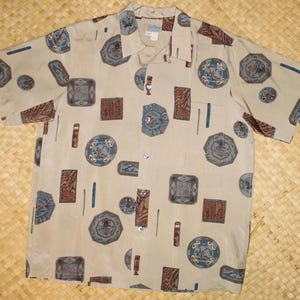 Vintage 1960's "Andrade Resort Shops" Hawaiian Aloha Shirt - 100% Silk - Asian Design