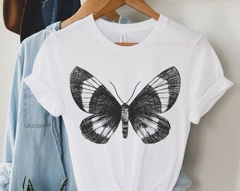 Schmetterling t-shirt, Schmetterling t-shirt der Frauen, Blumen-Shirt, Cottagecore-T-Shirt, Goblincore, Bug-Shirt, Indie-Stil-Shirt, Boho-Shirt, Vintage Boho