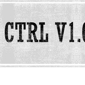 K&ouml;nnte beinhalten: Ein graues und wei&szlig;es, strukturiertes Banner mit schwarzem Text, der "MOUSE CTRL V1.0 by A&A Inomatic LLC" lautet. Ein gr&uuml;nes und blaues Zahnradlogo mit dem Text "A&A" befindet sich in der oberen rechten Ecke. Ein roter Kreis mit einer strukturierten Oberfl&auml;che befindet sich in der unteren rechten Ecke.