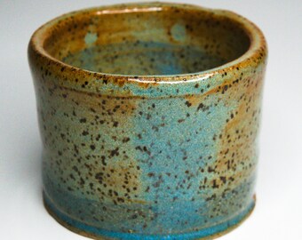 Blauw en bruin klein kopje