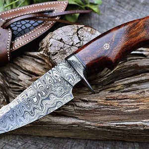 Cadeau personnalisé HACHE VIKING en acier au carbone forgé à la main avec manche en bois de frêne, cadeau de mariage, hache, haches Meilleur cadeau d'anniversaire et d'anniversaire pour lui, hache de GN BobCat