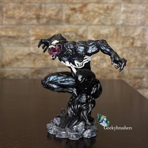 Venom Resinfigur | Handmålad 125 mm staty | Spiderman samlarfigur bild 9