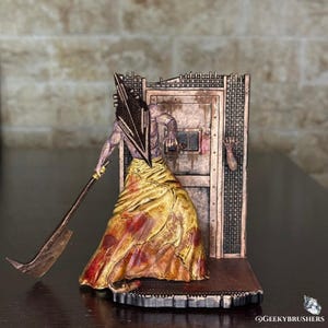Pyramid Head Silent Hill Figure | Hand-Painted Horror Game Statue | 120mm Resin Collectible | Detailed Diorama Base