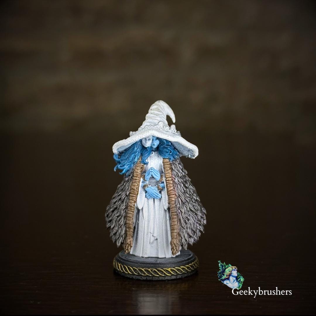月の王女ラニ ミニチュア | 16Kレジン製エルデンリング像 - Etsy 日本