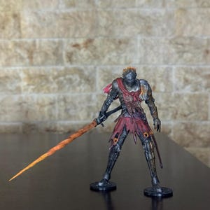 Soul of Cinder Resin Figure | Dark Souls 3 Boss Statue | 12K High-Detail Print | Mini, Figure, or Statue Options | Fromsoftware Statue