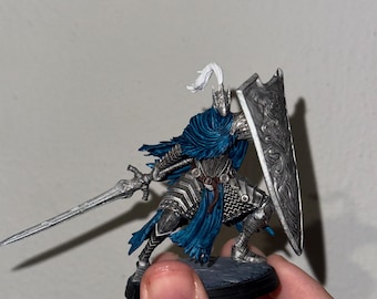 Miniatura de Artorias del Abismo / Estatua de resina pintada a mano, arte de fan de Dark Souls