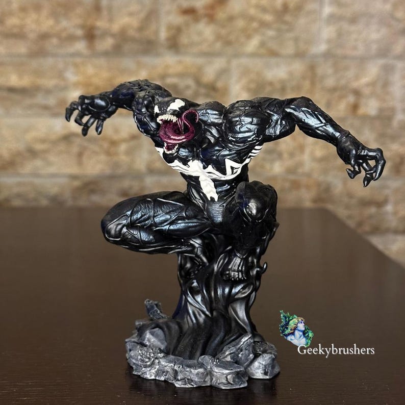 Venom Resinfigur | Handmålad 125 mm staty | Spiderman samlarfigur bild 5