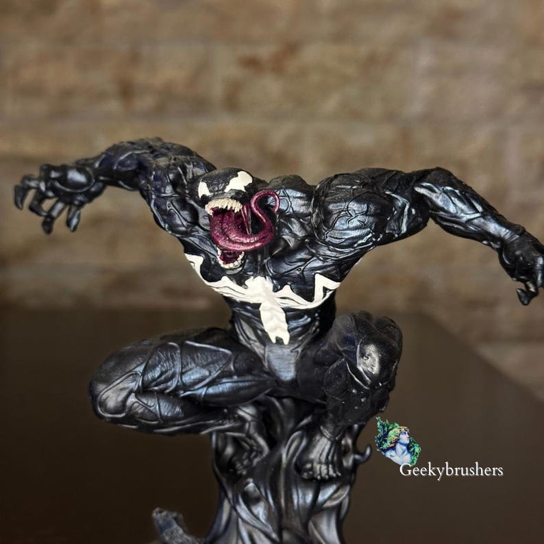 Venom Resinfigur | Handmålad 125 mm staty | Spiderman samlarfigur bild 1