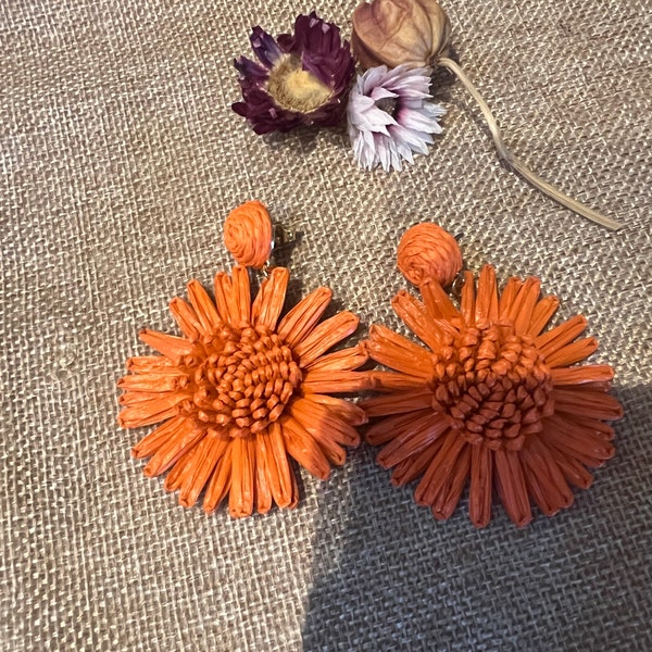 Boucles d’oreilles  style Aélie AELIE en raphia fleurs Sézane orange corail Lesbijouxdeprune neuves