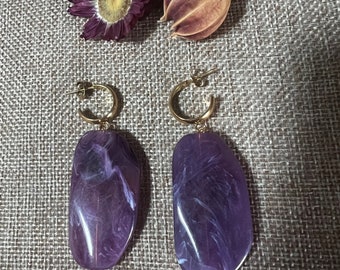 Boucles d'oreilles  style JOAO créoles fantaisies gouttes pierre violette violet parme lesbijouxdePrune style Sézane inspi clips ou clous