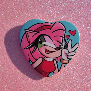 Amy Rose Heart Pin: Sonic the Hedgehog Tin Button (2 inch)