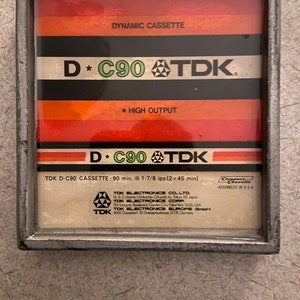 Arte em fita virgem TDK C90