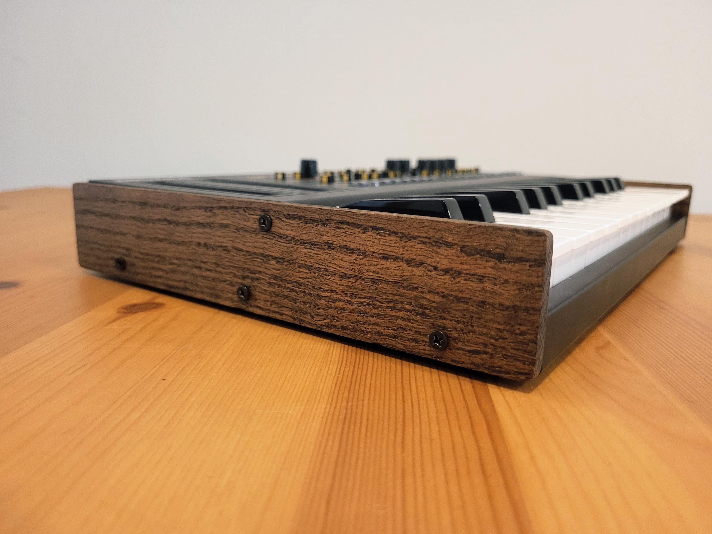 ローランド JX-08+K25m Roland JX-08 Boutique Synthesizer and K-25m Keyboard Unit