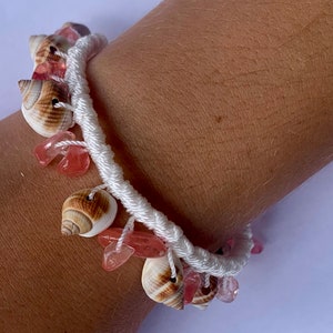 Shell and stone bracelet